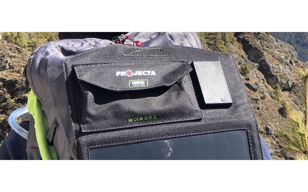 Projecta Portable Solar Chargers